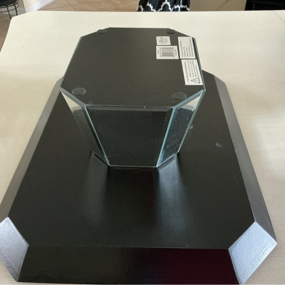 Allure Octagonal Mirror Tray - Picture 2 of 6